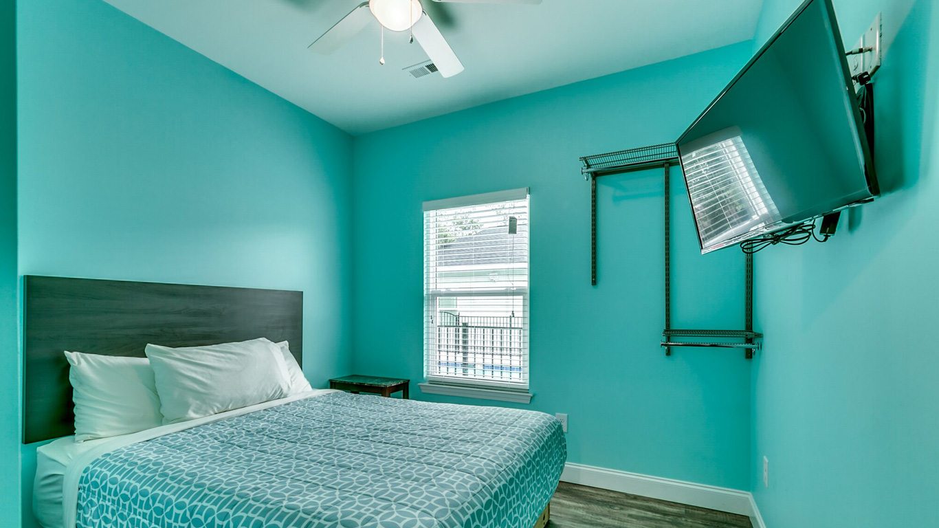 407 9th Avenue – Unit C bedroom.