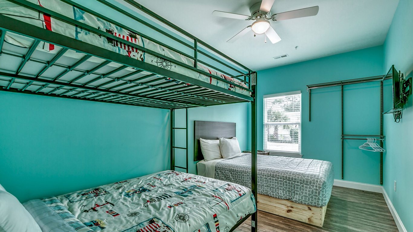 407 9th Avenue – Unit C bedroom with one bed and bunkbed.