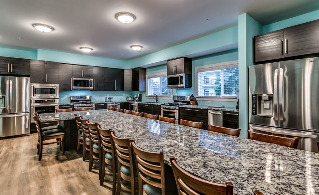 LARGE-Kitchen
