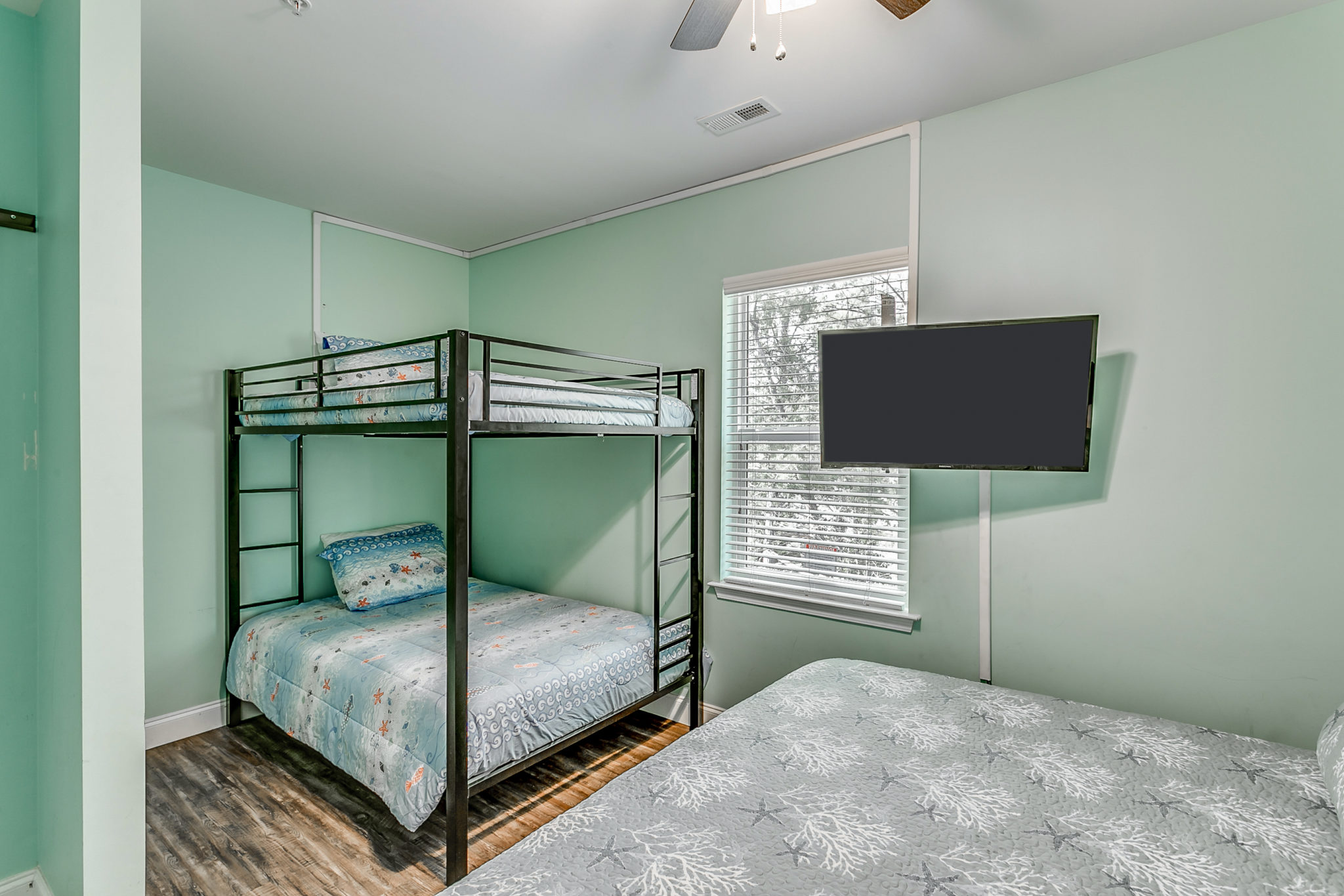 204 54th Ave - Unit B bedroom