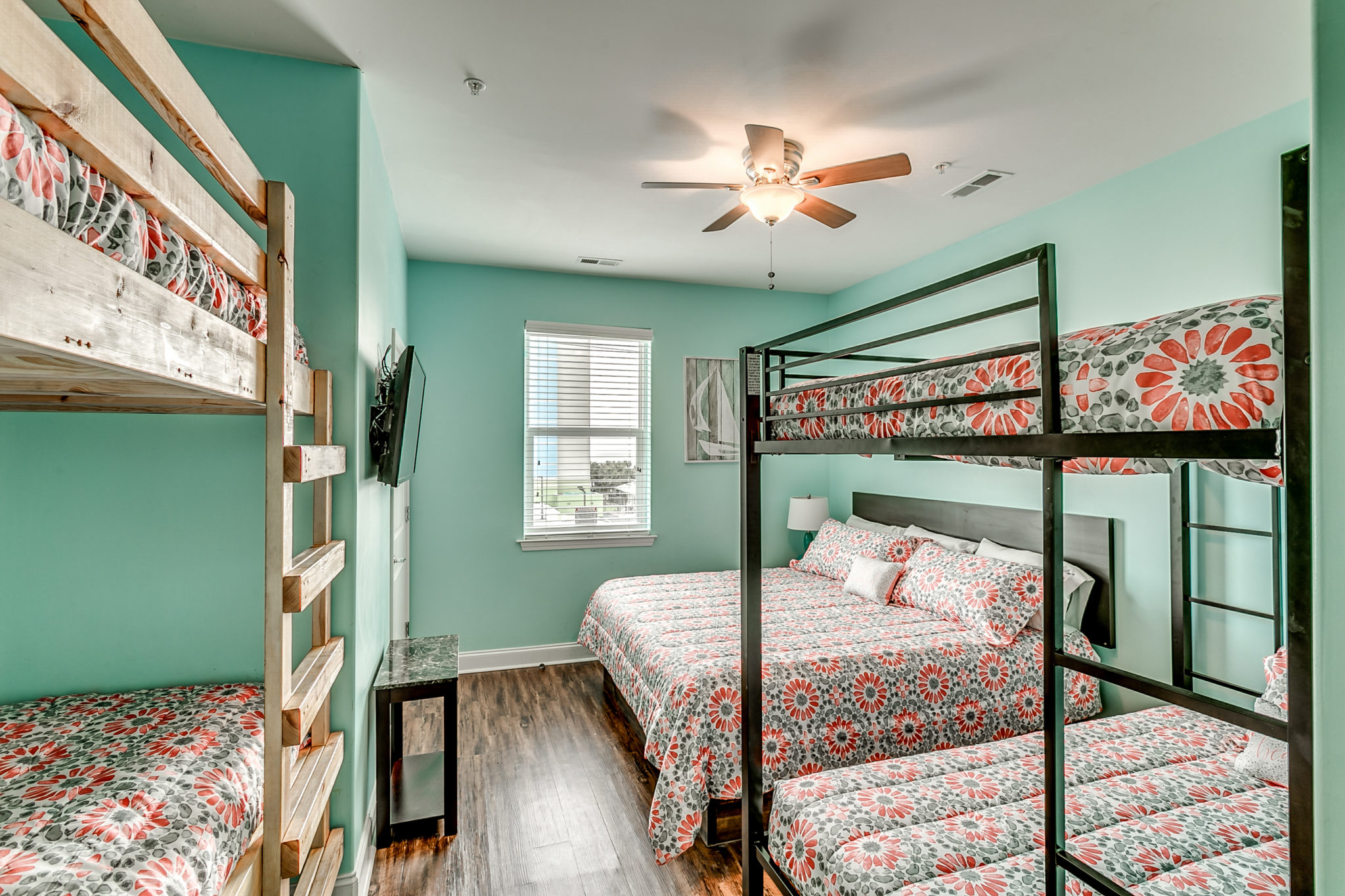 2201 Spring Street bedroom.