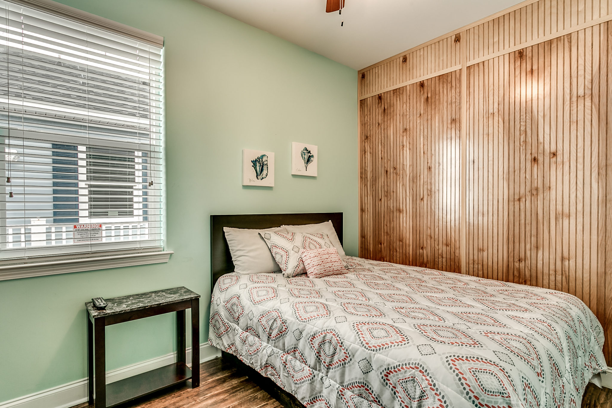 2201 Spring Street bedroom.