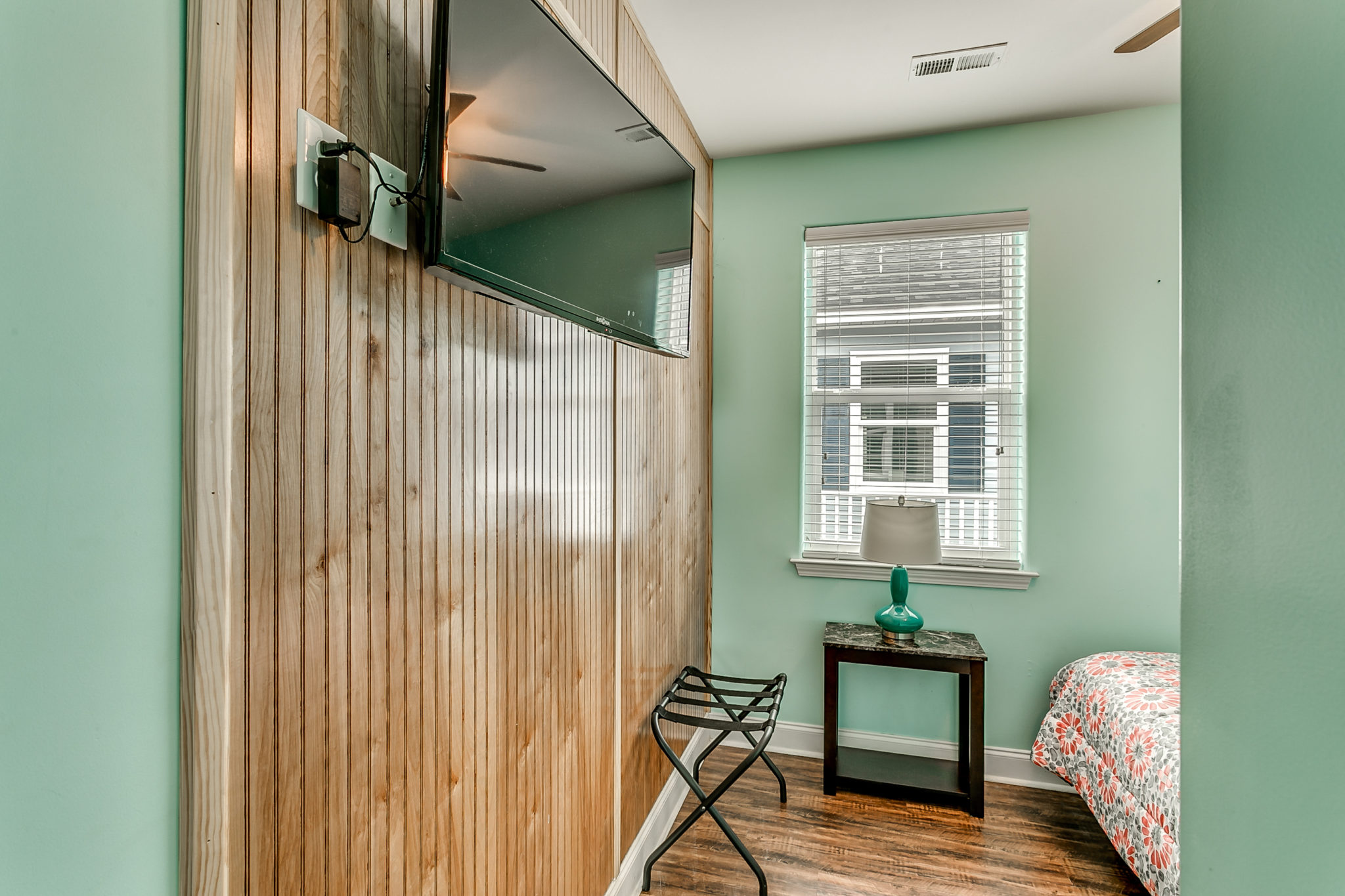 2201 Spring Street bedroom.