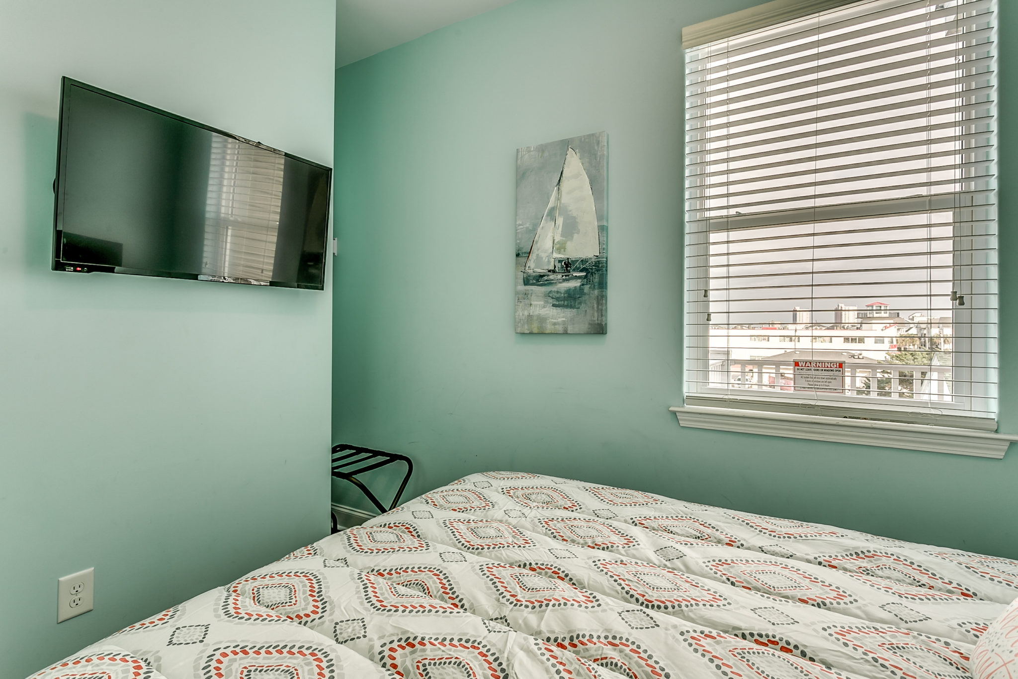2201 Spring Street bedroom.