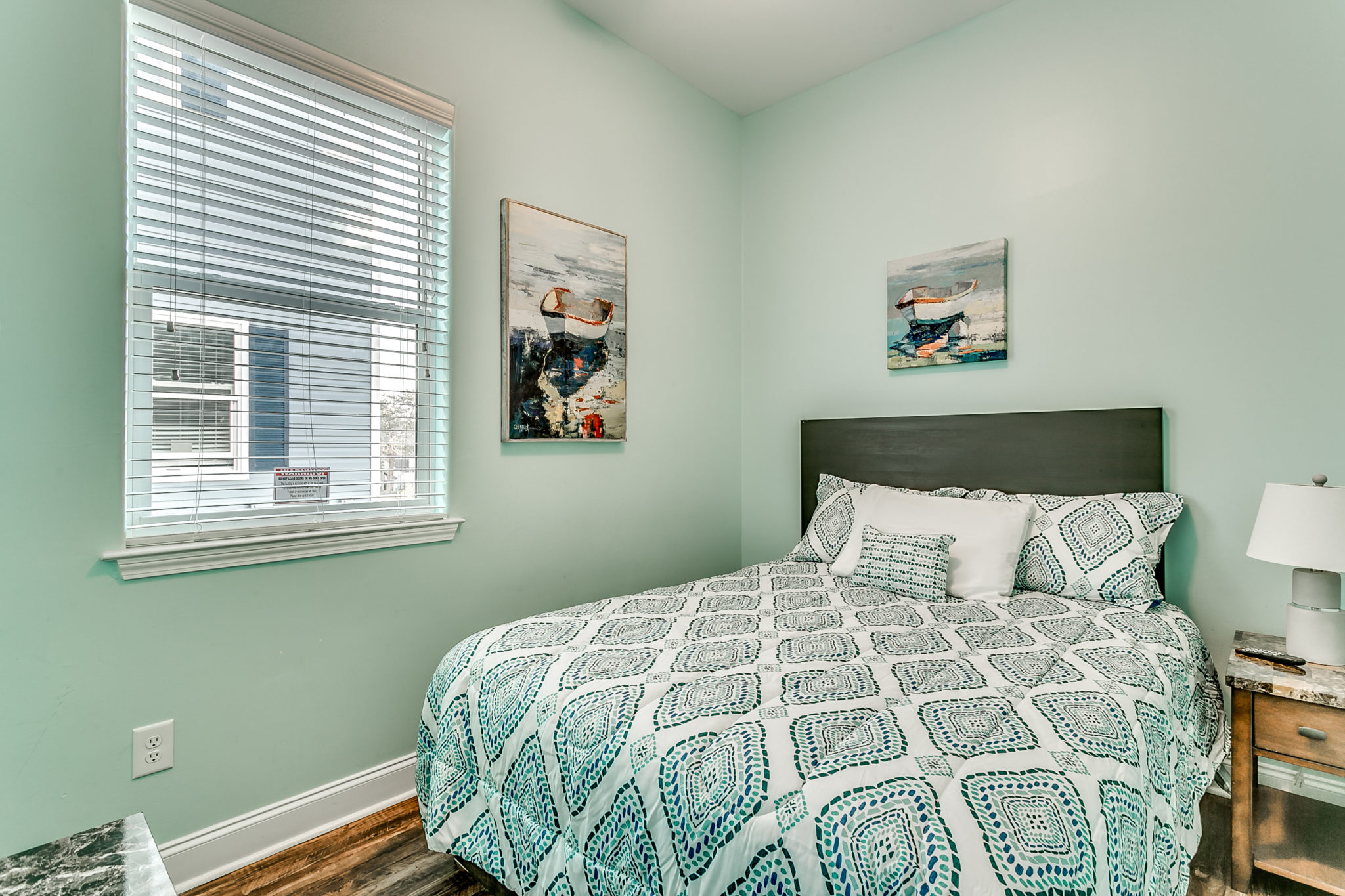 2201 Spring Street bedroom.