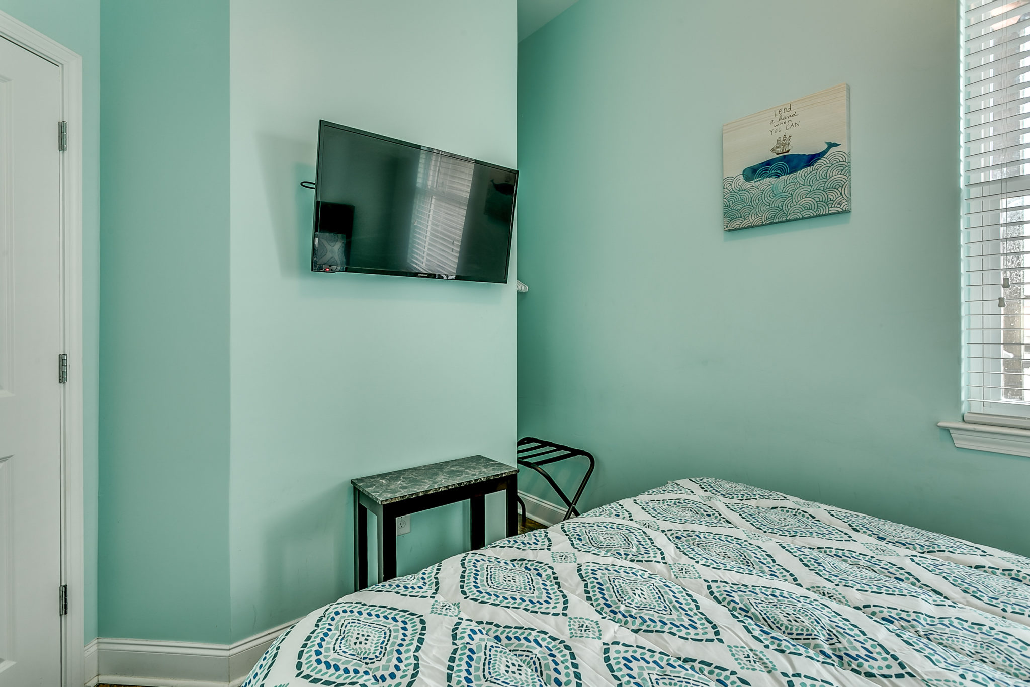 2201 Spring Street bedroom.