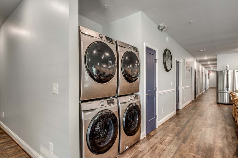 206 54th Ave N - laundry units.